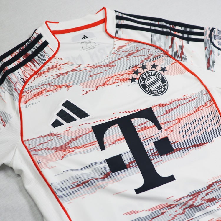17 ミカエル・オリーズ adidas アディダス 25/26 バイエルン